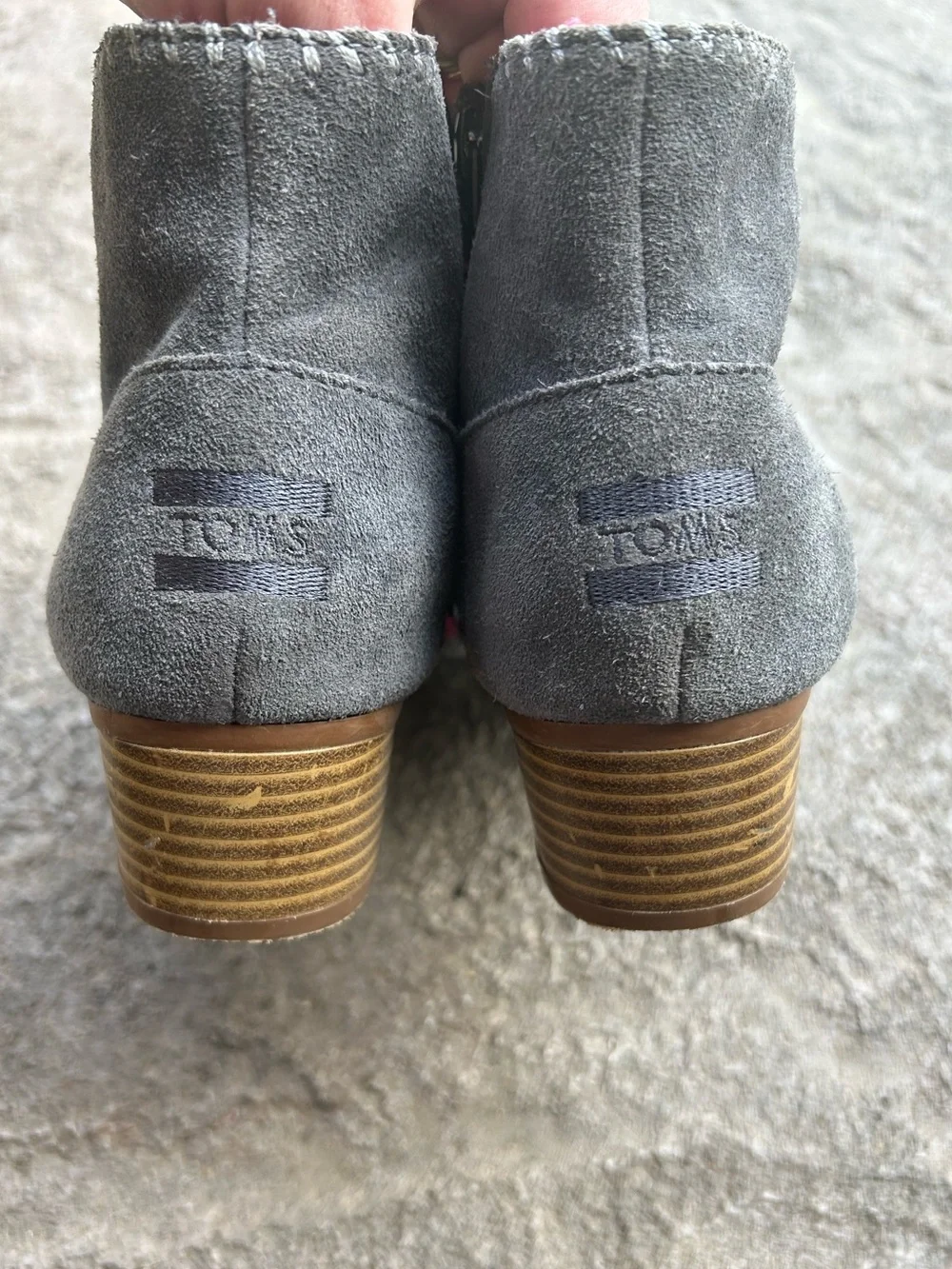 TOMS Girls 4 Leila Booties Grey Suede Ankle Boots Pink‎ Navy tassels